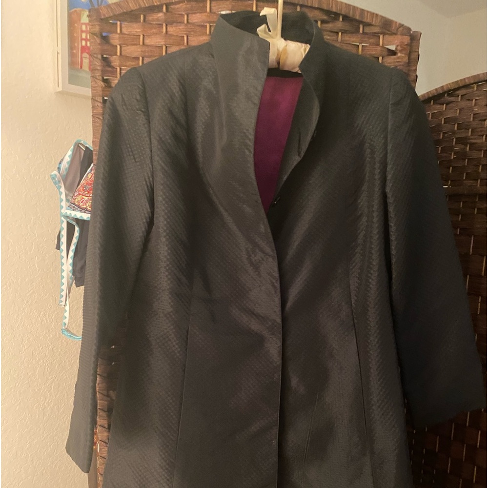 Black lightweight trench